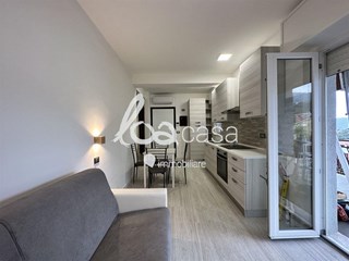 Bilocale in Vendita a Loano, zona Via Alpini, 280'000€, 45 m², arredato
