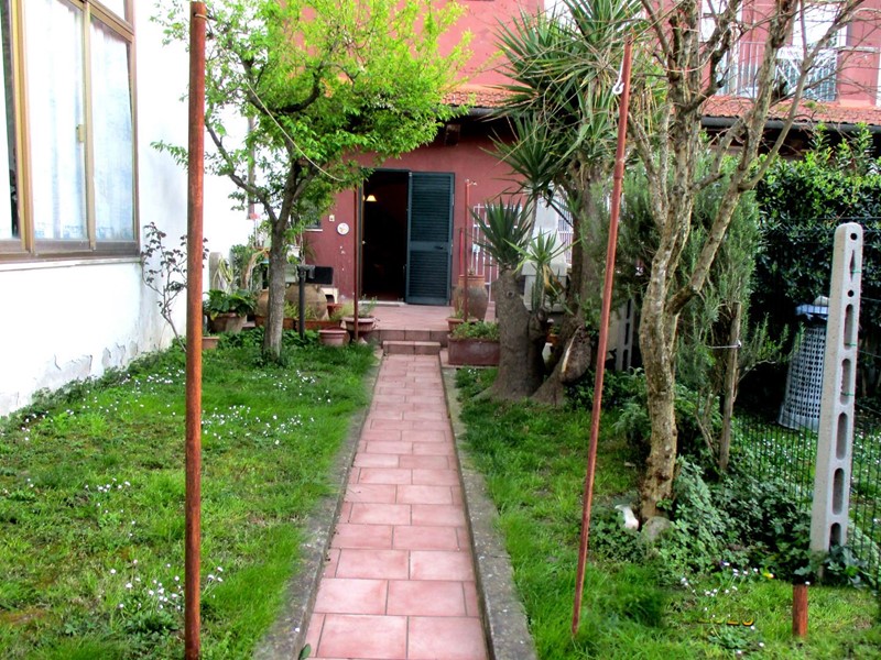 Casa Indipendente in Vendita a Pontedera, 189'000€, 130 m²