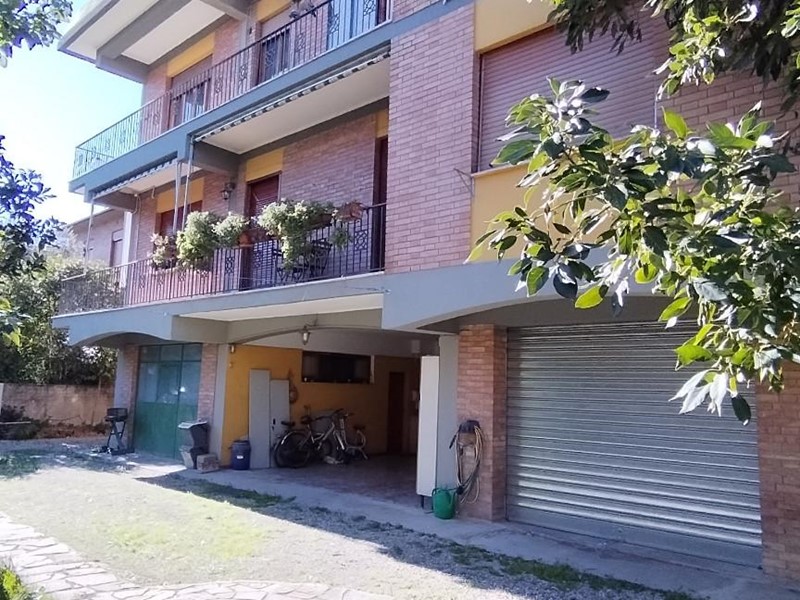 Appartamento in Vendita a Grosseto, 449'000€, 220 m², con Box