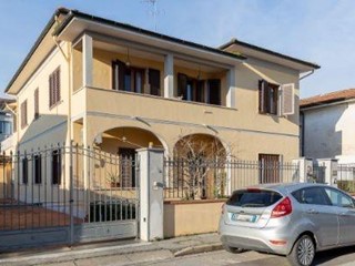 Casa Indipendente in Vendita a Fucecchio, 395'000€, 200 m², con Box
