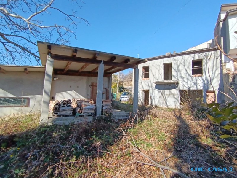 Casa Semi Indipendente in Vendita a Gemmano, 35'000€, 80 m²