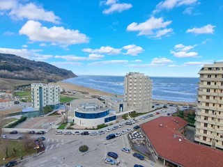 Appartamento in Vendita a Pesaro, 660'000&euro;, 215 m²