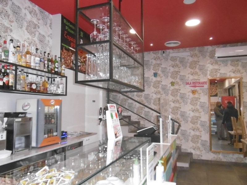 Immobile commerciale in Vendita a Reggio Emilia, zona Viale Piave, 300'000€, 180 m², arredato