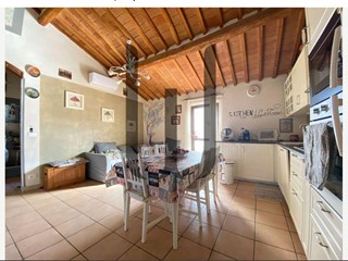 Quadrilocale in Vendita a Crespina Lorenzana, zona Cenaia, 109'000€, 115 m²