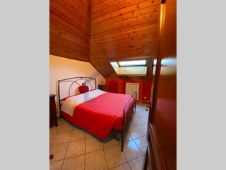 Appartamento in Vendita a Savona, zona DISCESA TORRE LA VELA, 80'000€, 100 m²