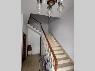 Casa Indipendente in Vendita a Empoli, 400'000€, 190 m², con Box