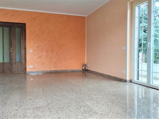 Appartamento in Vendita a Avezzano, 138'000€, 170 m²