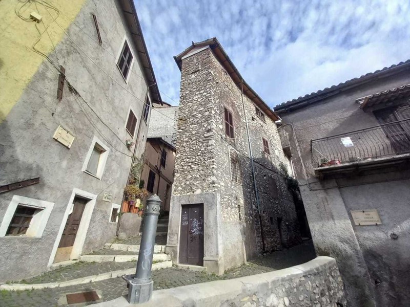 Trilocale in Vendita a Ciciliano, 35'000€, 54 m²