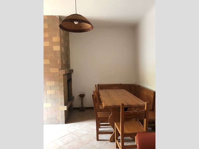 Appartamento in Vendita a San Gregorio da Sassola, 60'000€, 85 m²