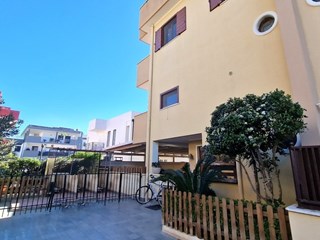 Villa in Vendita a Mondragone, zona Via Volpicella, 233'000€, 250 m²