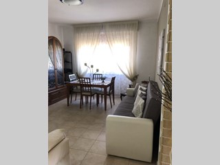 Quadrilocale in Vendita a Arcola, zona Ressora, 150'000€, 82 m²