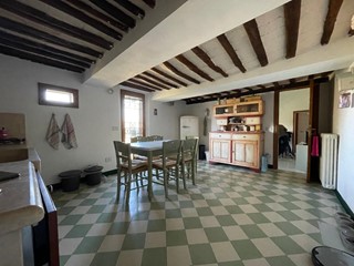 Trilocale in Vendita a Siena, zona Costafabbri, 220'000€, 70 m², con Box