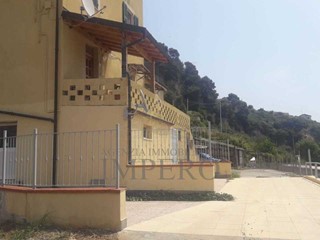 Casa Semi Indipendente in Vendita a Ventimiglia, zona Ville, 130'000€, 40 m²