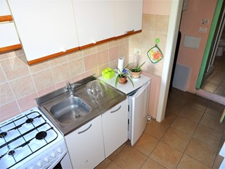 Trilocale in Vendita a Arcevia, 66'000€, 85 m², arredato