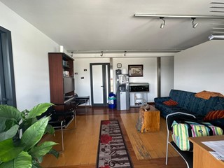 Capannone in Vendita a Porcari, 550'000€, 1430 m²