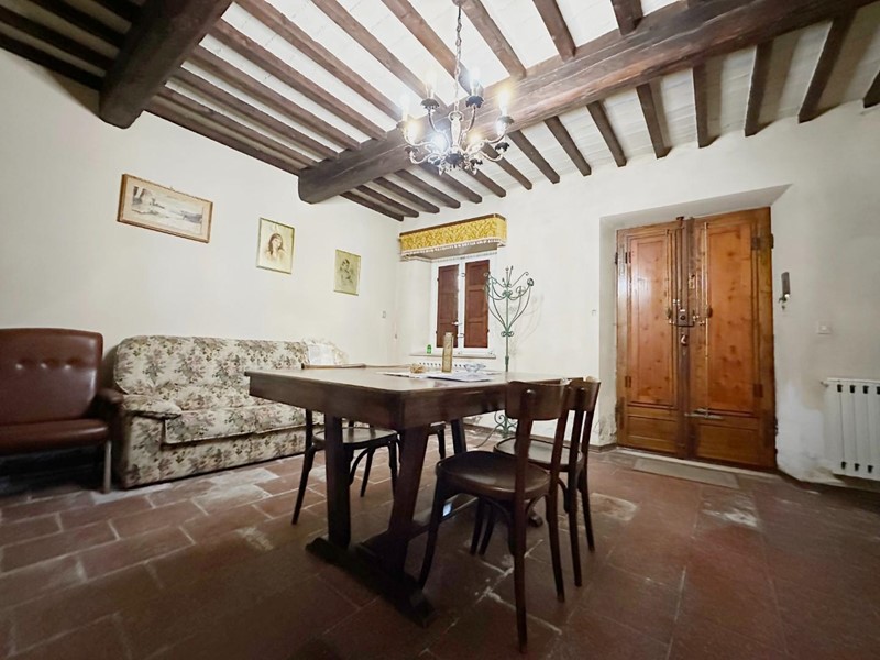 Casa Indipendente in Vendita a Lucca, zona San Pietro a Vico, 150'000€, 190 m², con Box