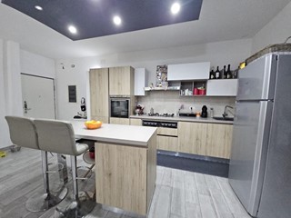 Appartamento in Vendita a Carrara, zona Sant'Antonio, 229'000€, 128 m², con Box