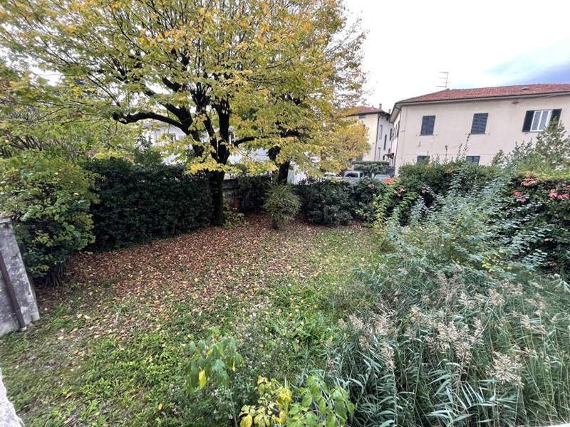 Villa in Vendita a Lucca, zona Sant'Anna, 680'000€, 470 m², con Box