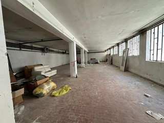 Capannone in Vendita a Grignasco, 495'000€, 1800 m²