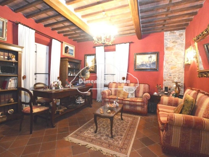 Villa in Vendita a Lucca, zona San Concordio Contrada, 280'000€, 140 m², arredato