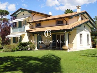 Villa in Affitto a Forte dei Marmi, 30'000€, 160 m², arredato