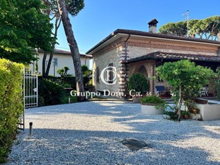 Villa in Affitto a Forte dei Marmi, 32'000€, 100 m², arredato