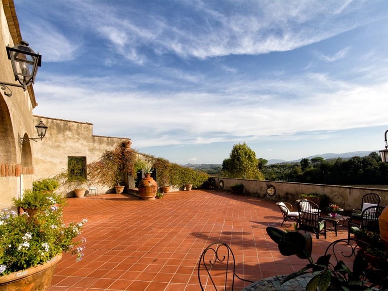 Villa in Vendita a Casciana Terme Lari, zona Cevoli, 690'000€, 550 m², arredato