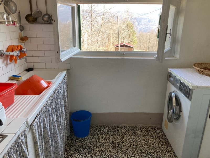 Quadrilocale in Vendita a Monchio delle Corti, 46'000&euro;, 90 m², con Box