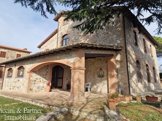 Casa Indipendente in Vendita a Ficulle, 1'600'000€, 800 m², con Box