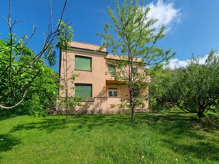 Casa Indipendente in Vendita a La Spezia, zona PERIFERIA, 215'000&euro;, 110 m²