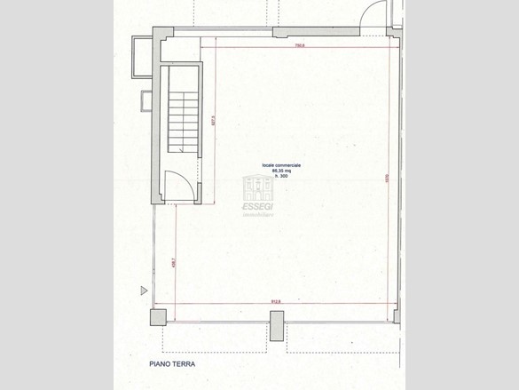 Immobile commerciale in Vendita a Lucca, zona Sud, 290'000€, 180 m²