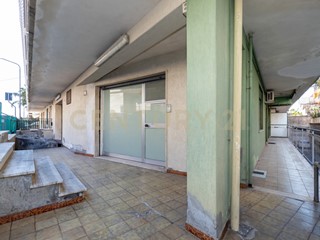 Immobile commerciale in Vendita a Fiumefreddo di Sicilia, 84'000&euro;, 136 m²