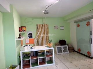 Capannone in Affitto a Falconara Marittima, 400€, 50 m²