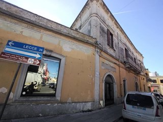 Immobile commerciale in Vendita a San Donaci, zona Via Frassaniti 5, 120'000€