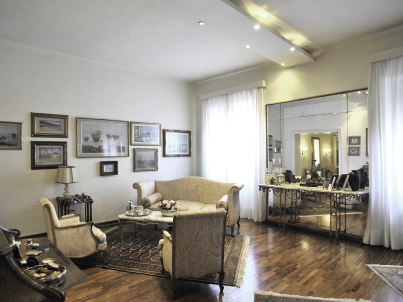 Appartamento in Vendita a Livorno, 530'000&euro;, 300 m²