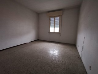 Quadrilocale in Vendita a Pisa, 65'000€, 90 m², con Box