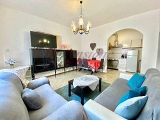 Casa Indipendente in Vendita a Cecina, 480'000€, 220 m², con Box