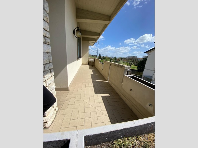 Villa bifamiliare in Vendita a Empoli, 335'000€, 190 m², arredato