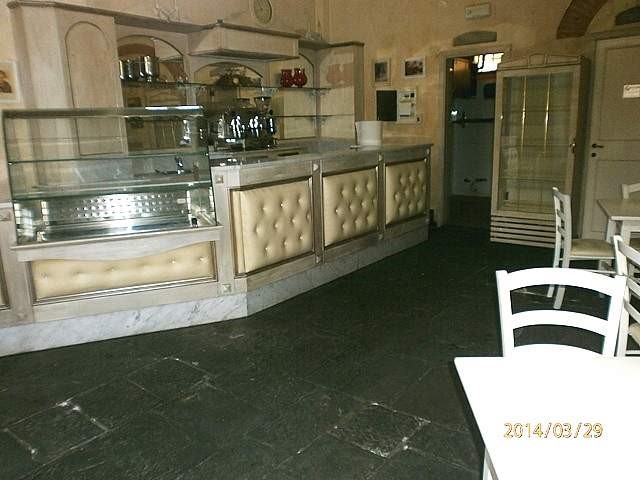 Immobile commerciale in Affitto a Buti, 750€, 60 m²