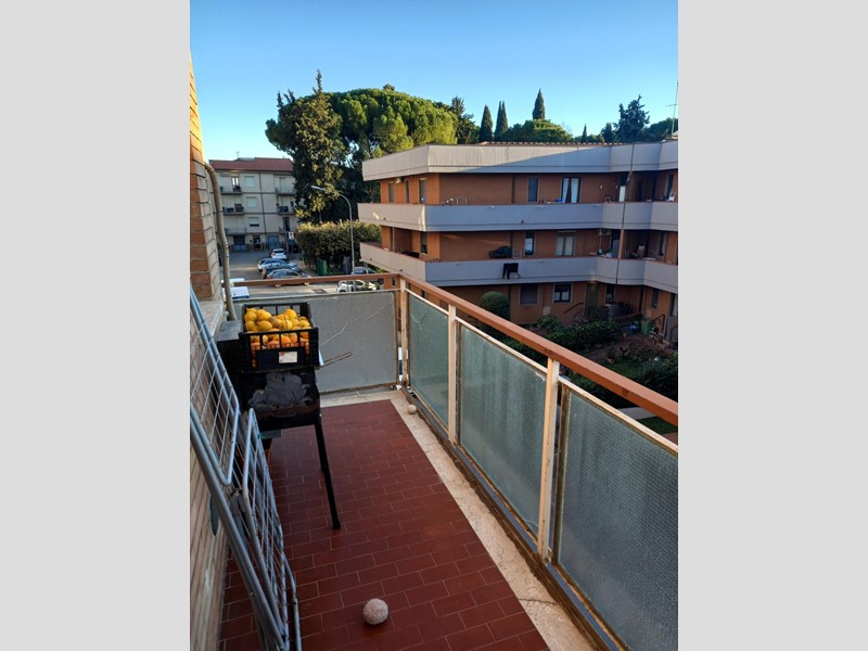 Trilocale in Vendita a Poggibonsi, 155'000€, 76 m², arredato