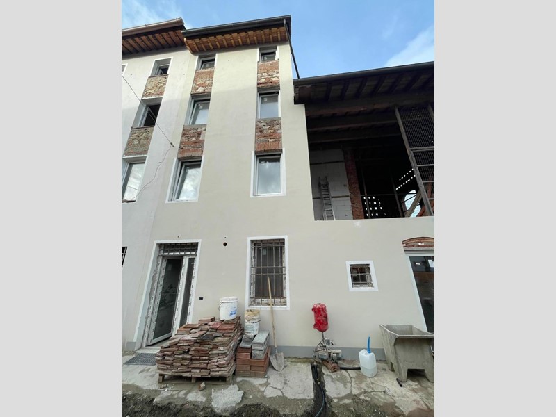 Casa Indipendente in Vendita a Lucca, zona Sant'Angelo In Campo, 190'000€, 100 m²