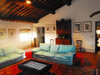 Appartamento in Affitto a Santa Maria a Monte, zona Montecalvoli Alto, 1'500€, 300 m², arredato