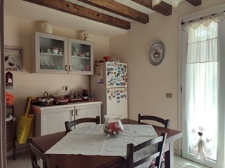 Casa Indipendente in Vendita a Castelnuovo Magra, 495'000€, 300 m²