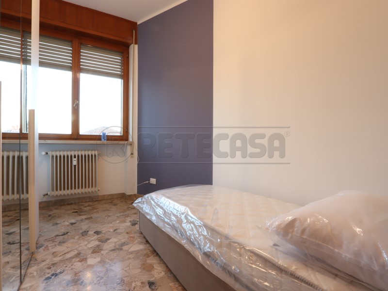 Stanza in Affitto a Vicenza, 420€, 182 m², arredato