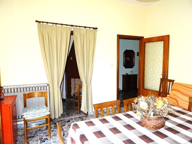 Casa Indipendente in Vendita a Senigallia, zona Borgo Passera, 250'000&euro;, 250 m², arredato, con Box