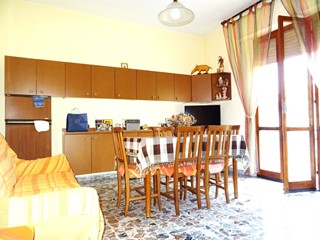 Casa Indipendente in Vendita a Senigallia, zona Borgo Passera, 250'000€, 250 m², arredato, con Box