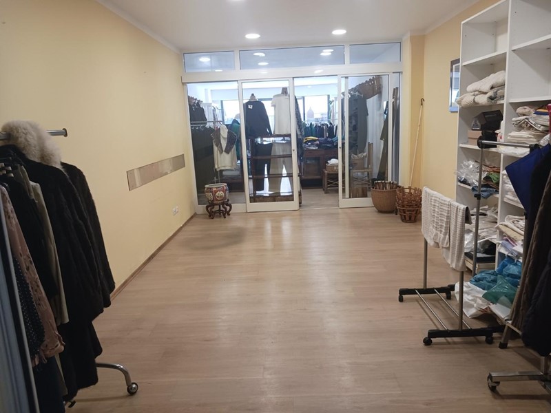 Immobile commerciale in Vendita a Viareggio, 280'000€, 100 m²