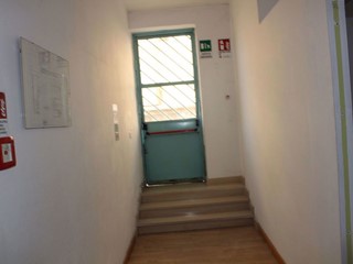 Negozio in Affitto a Canosa di Puglia, 400 m²