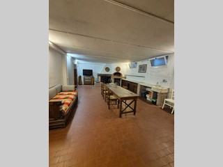 Appartamento in Vendita a La Spezia, zona PERIFERIA, 59'000€, 100 m², arredato