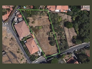 Terreno industriale in Vendita a Gravina di Catania, 219'000€, 2240 m²